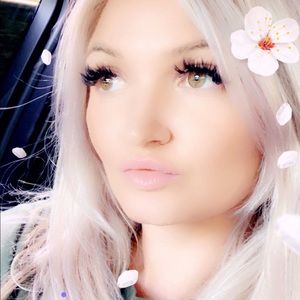 Meet your Posher, Valerie